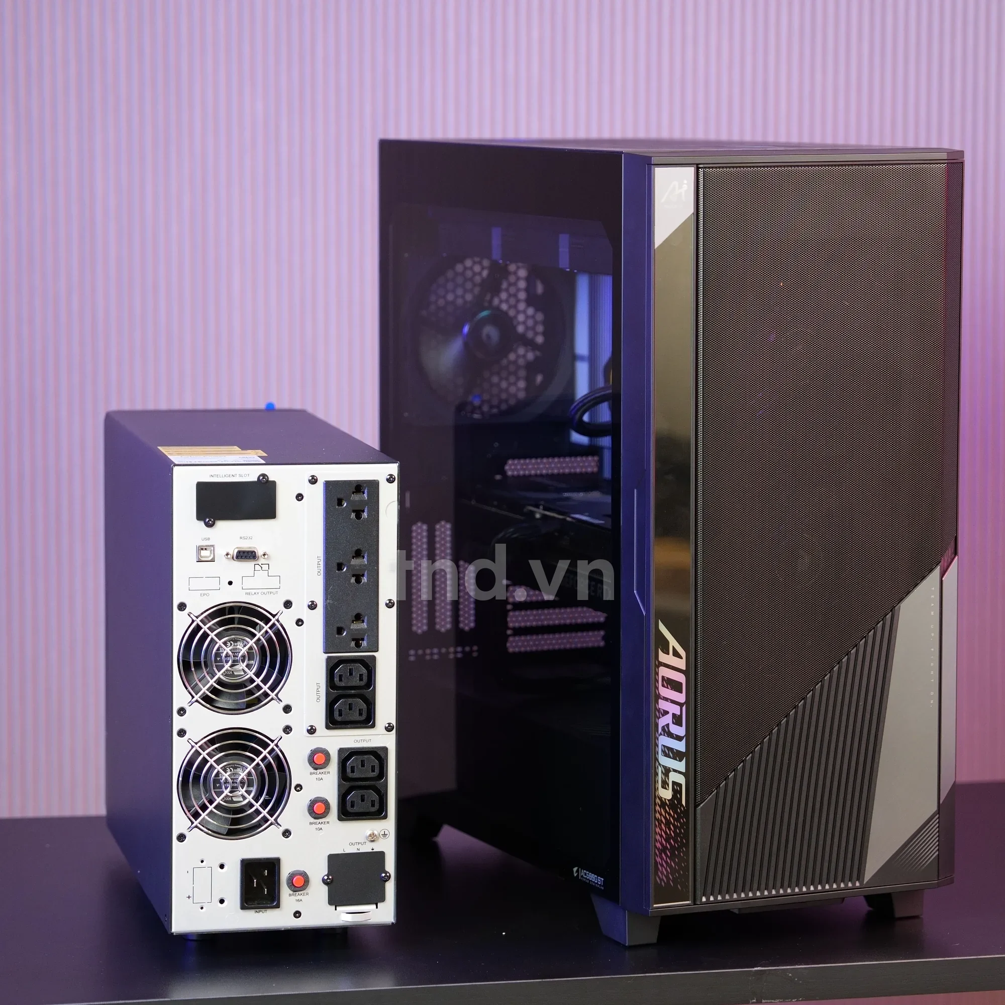 AI TOP 100 Z890 và mặt sau bộ lưu điện